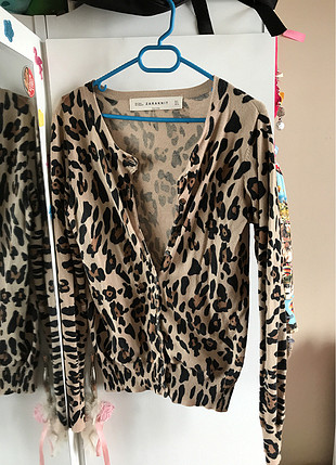 Leopar desenli hırka