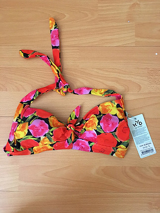 Kyo marka bikini üstü