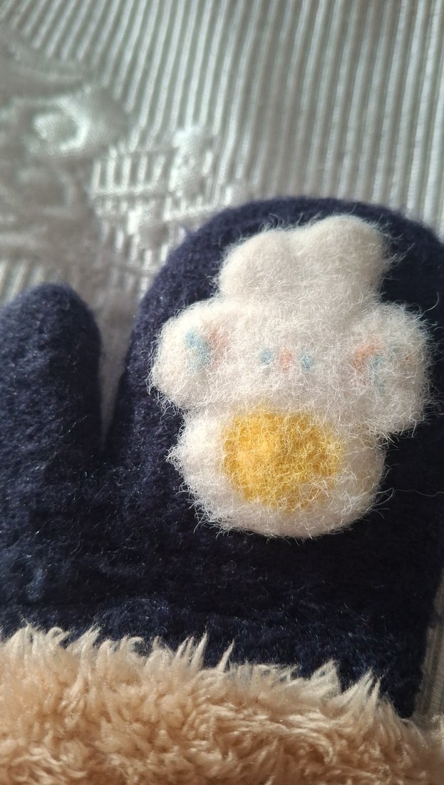 Kız Çocuk Mavi Nakışlı Kürklü Eldiven - Görsel 2