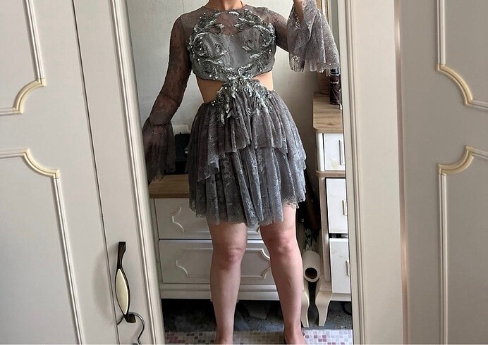 Vanessa çok şık ve güzel elbise