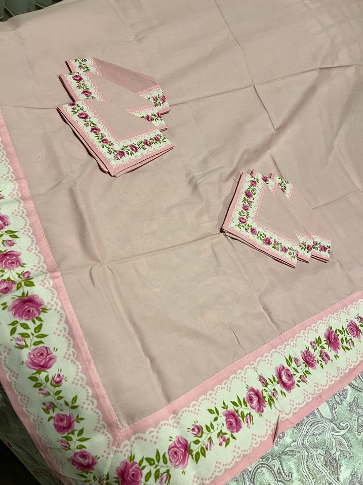 Pembe İşlemeli Masa Örtüsü Seti - Görsel 3