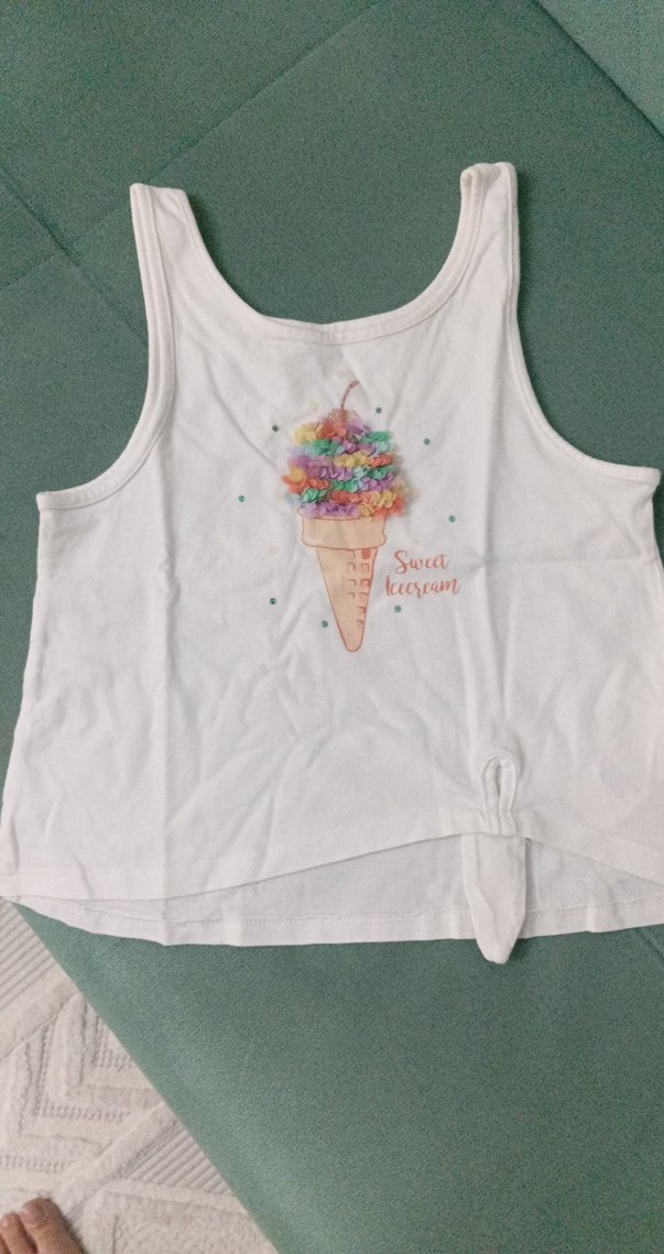 Kız Çocuk Beyaz Kolsuz Fırfırlı Tişört - Görsel 2