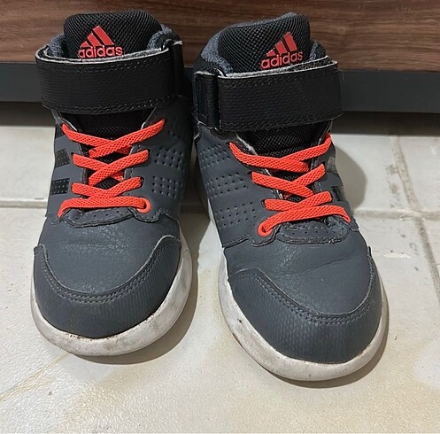 Adidas erkek çocuk bot