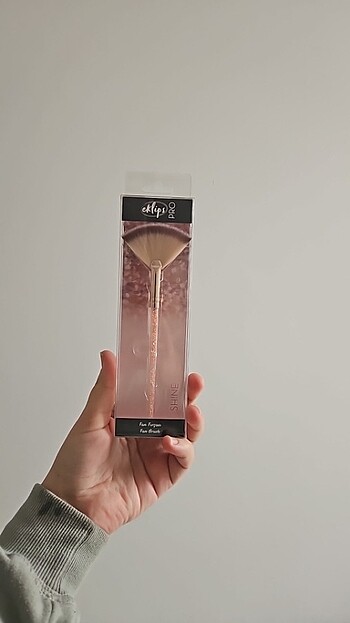 Far Fırçası Taşlı Ürün