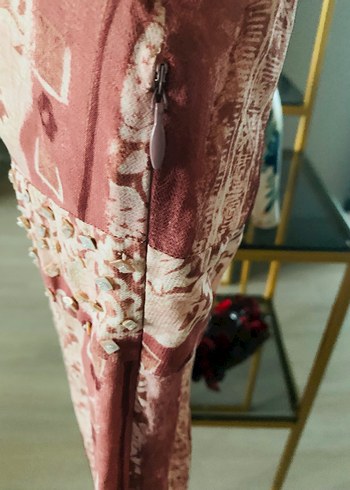 Bohem V Yaka Dantel Detaylı Midi Elbise - Görsel 3