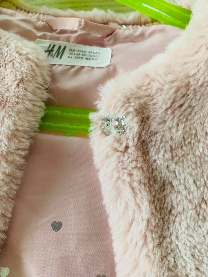 Kız Çocuk Pembe Kürklü Yelek - Görsel 2