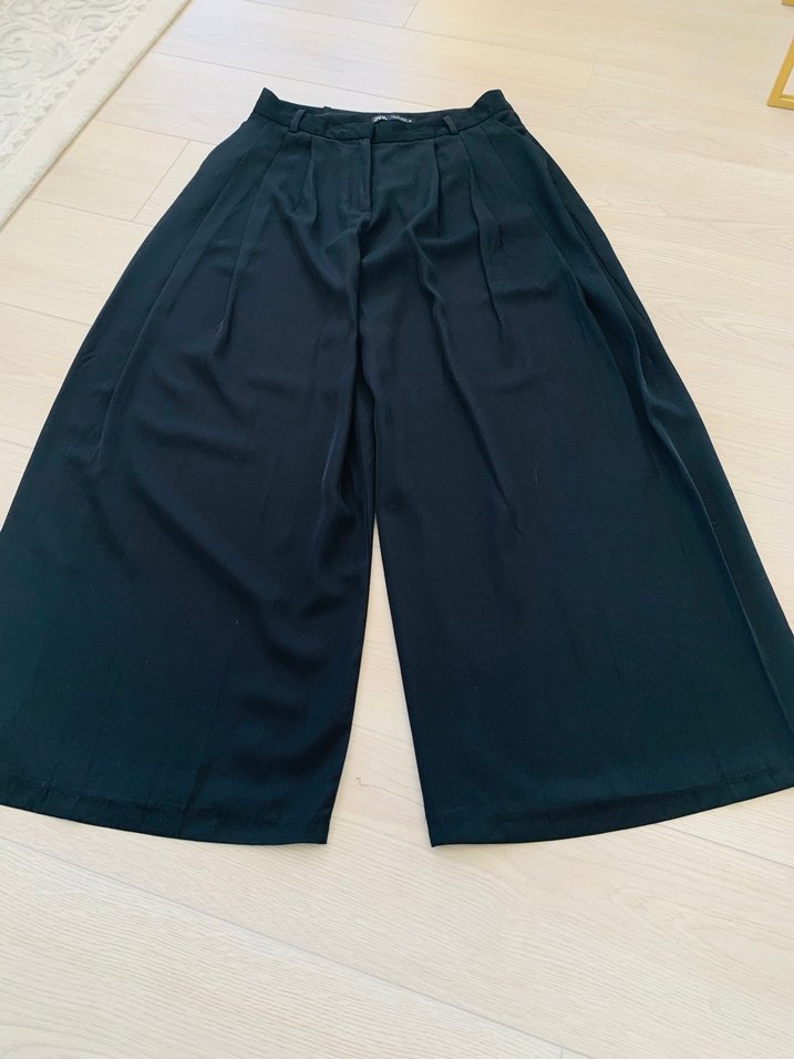 Zara Siyah Pilili Kadın Kumaş Pantolon - Görsel 3