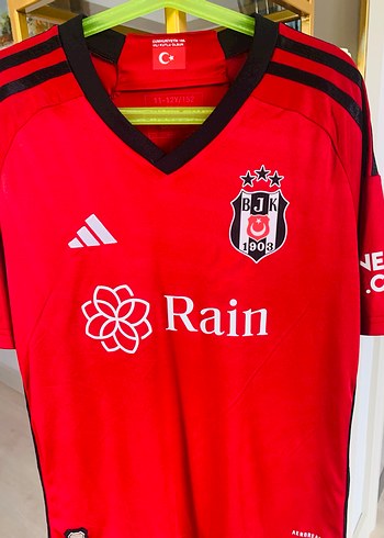 Kırmızı Erkek Kısa Kollu Beşiktaş Ernest Muci Forma 23-24 sezonu - Görsel 2