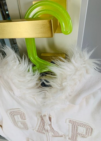 Kız Çocuk Beyaz Kürklü Kapüşonlu Sweatshirt - Görsel 4