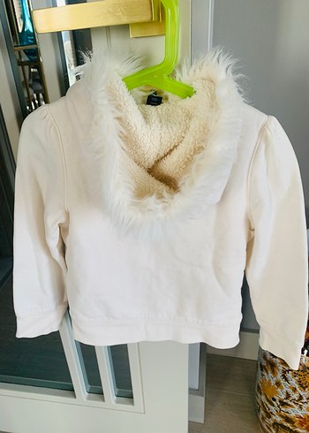 Kız Çocuk Beyaz Kürklü Kapüşonlu Sweatshirt - Görsel 5