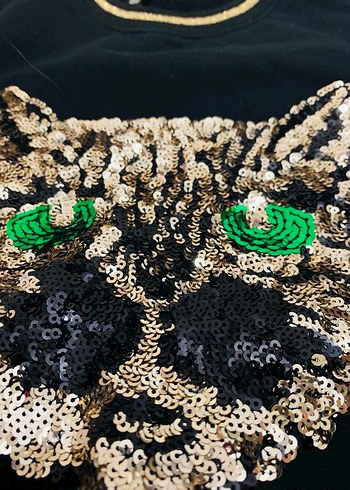 Pul İşlemeli Siyah Sweatshirt - Görsel 4