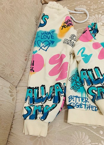 Renkli Baskılı Kız eşofman - Görsel 3