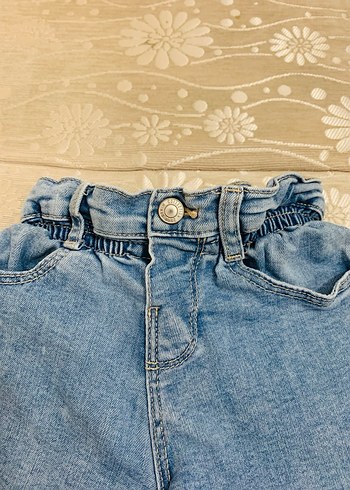 Zara Kızlar için Düğmeli Bol Kesim Kot Şort - Görsel 2