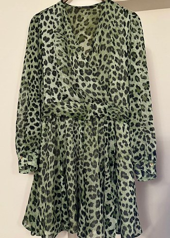Zara Yeşil Leopar Desenli Kemerli Mini Elbise