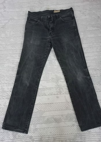 Wrangler Koyu Gri Yikamali Dar Kesim Jean