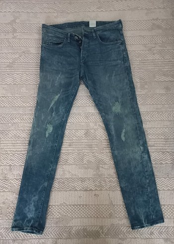 H&M Yikamali Dar Kesim Mavi Jean