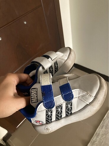 25 Beden ADİDAS MARVEL SPOR AYAKKABI