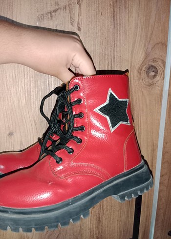 Diğer Kirmizi Yildizli Cocuk Botu 32 Numara
