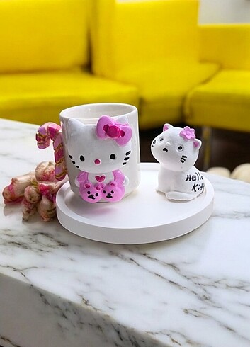 Hello kitty kahve fincanı sunumluk 