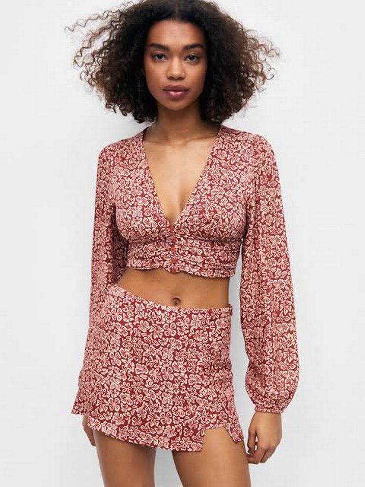 Pull and Bear Düğmeli V Yakalı Bohem Kadın Bluz - Görsel 2