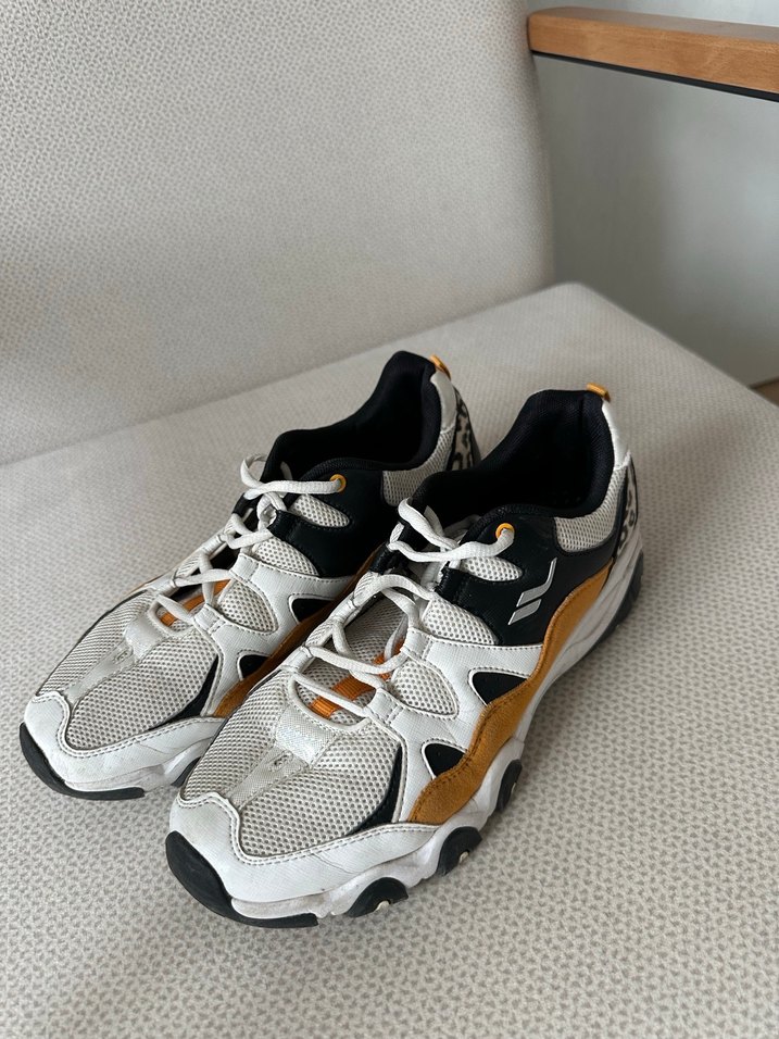 Beyaz Gri Yılan Desenli Spor Ayakkabı - Görsel 3