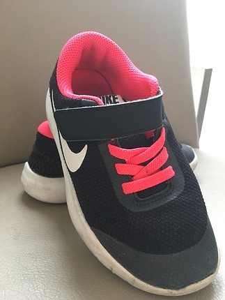 Orjinal nike kız ayakkabısı