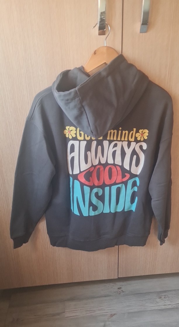 Antrasit Kapüşonlu Rahat Sweatshirt — görsel 2/4