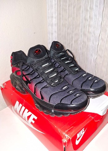 Nike Siyah Kirmizi Spor Ayakkabi