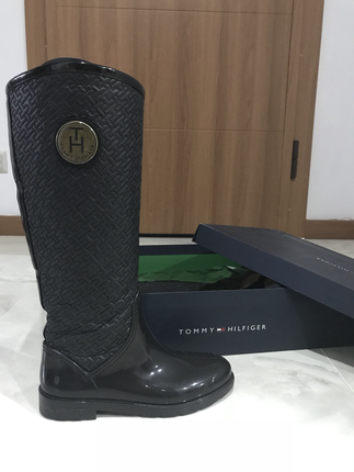 çöl dikey galon tommy hilfiger siyah yağmur çizmesi sakar Sigara içmek  pelajik