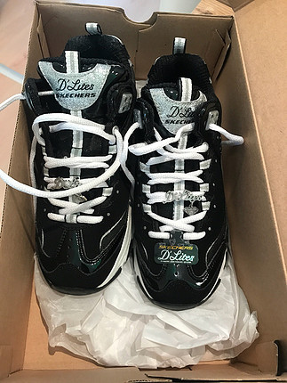 Skechers 36 no skechers mağazasından alınmıştır 