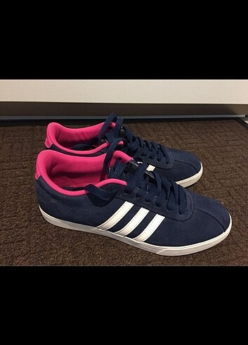 Adidas ayakkabi ve bileklik