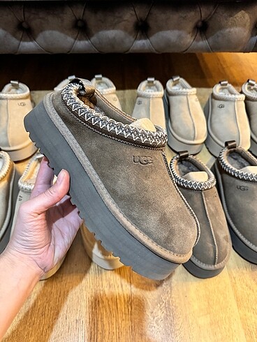 Ugg tazz hickory