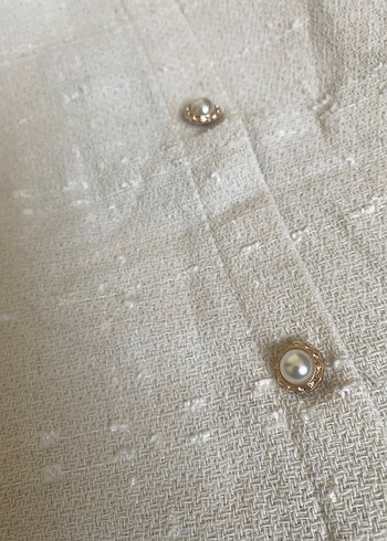 Düğmeli Beyaz Nakışlı Keten Mini Etek - Görsel 2