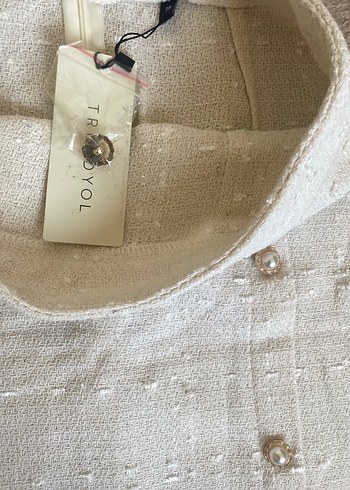 Düğmeli Beyaz Nakışlı Keten Mini Etek - Görsel 3