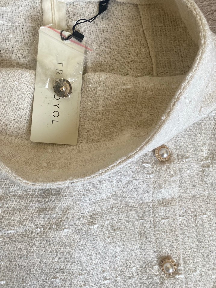 Düğmeli Beyaz Nakışlı Keten Mini Etek - Görsel 3