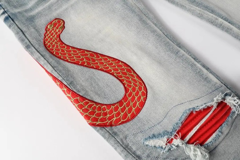 Kırmızı Yılan Desenli Amiri Mavi Slim Jean — görsel 5/9
