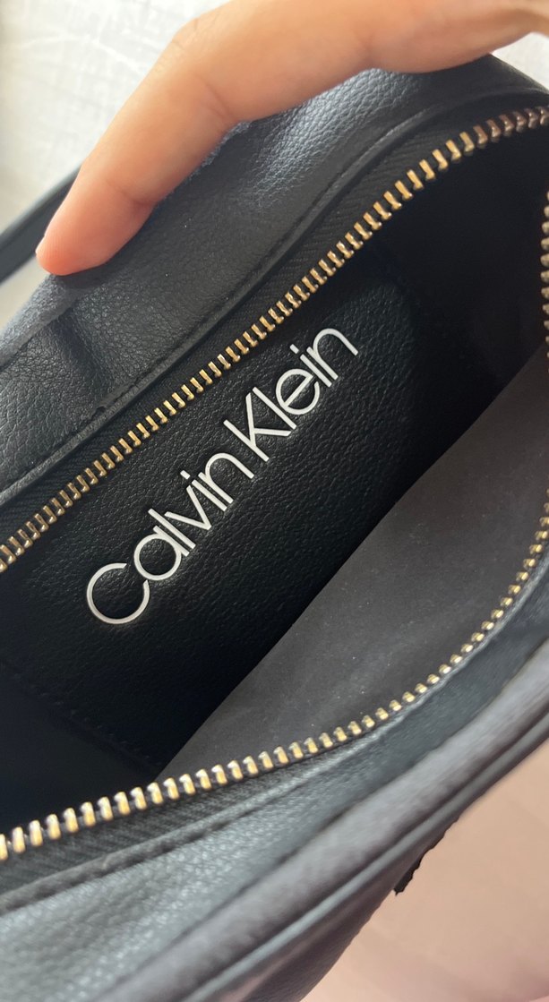 Calvin Klein Siyah Mini Çapraz Çanta — görsel 3/4