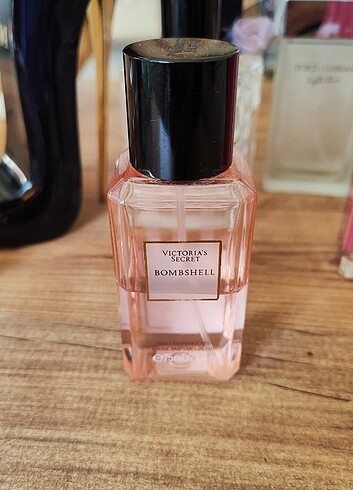 Victoria's Secret Bombshell