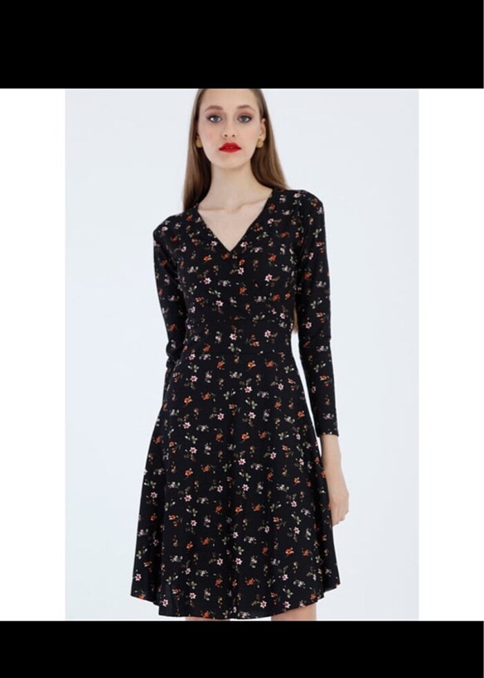 Çiçekli uzun kollu elbise - Görsel 3