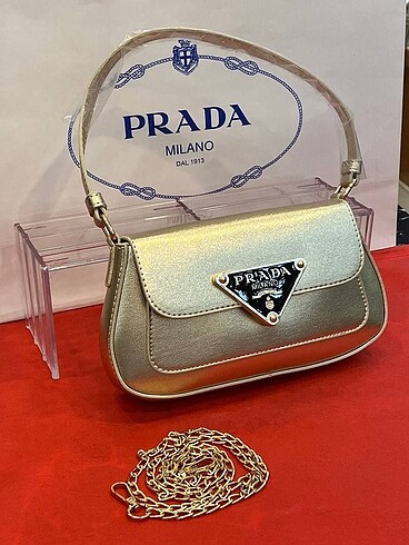 Prada Çanta
