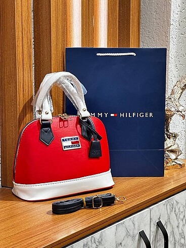 Beden Tommy Hilfiger çanta