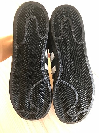 40 Beden Siyah Adidas süperstar ayakkabı