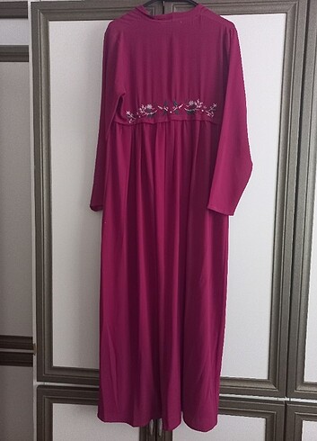 Pembe elbise 