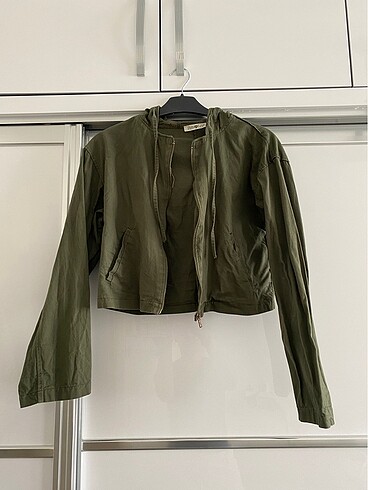 Asker yeşili kısa ceket