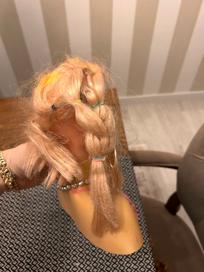 Pembe saçlı oyuncak bebek başı - Görsel 3