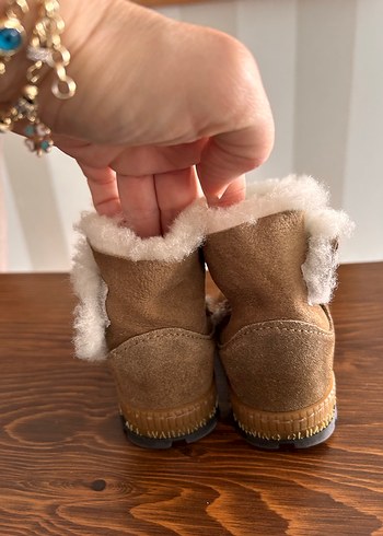 Kız Çocuk Kahverengi Peluş Detaylı Bot - Görsel 4