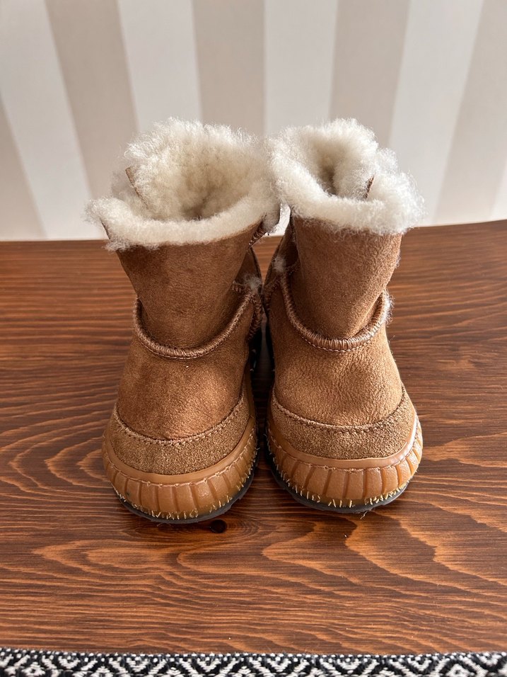 Kız Çocuk Kahverengi Peluş Detaylı Bot - Görsel 3