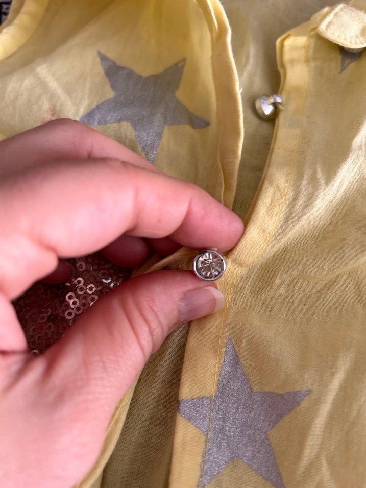 Sarı Nakışlı Kız Bluzu, Düğmeli, Salaş Kesim - Görsel 3