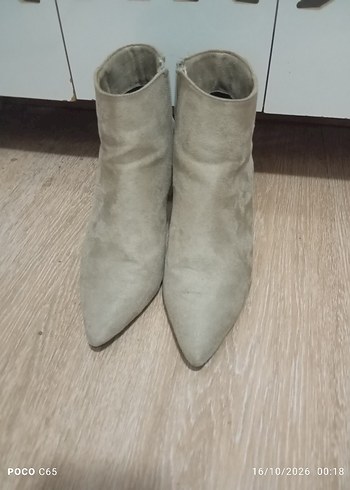 Diğer Bej Suet Sivri Burunlu Bilek Bot