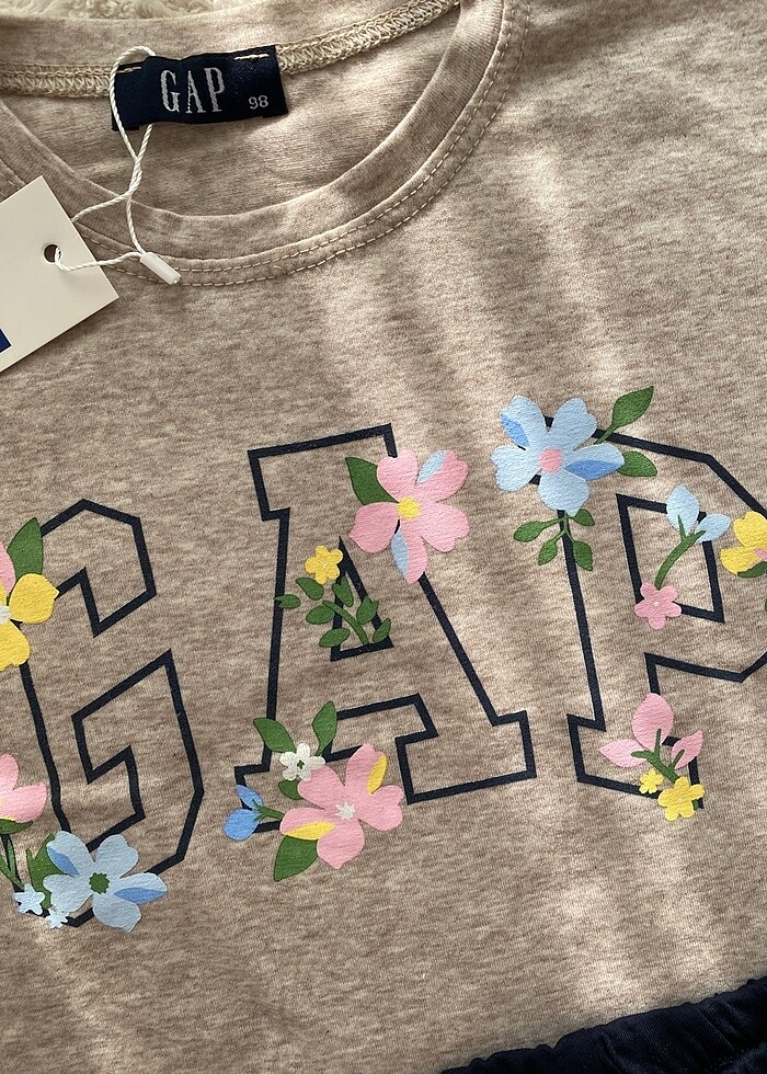 Gap Çiçekli Şortlu Takım - Görsel 2